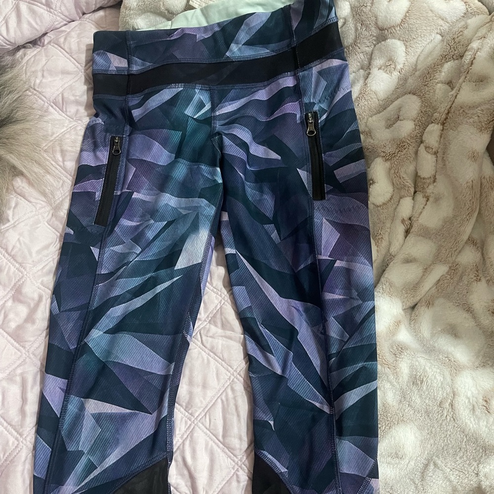 Inspire Tight II (Mesh)- Pretty Prism Multi / Black" pattern